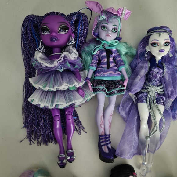 Monster High Dolls Lot G3 Fashion & Mini Figures Venus Draculaura Cleo Stands - Picture 2 of 16